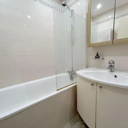 Met 2 Slaapkamers-vaya G002 *