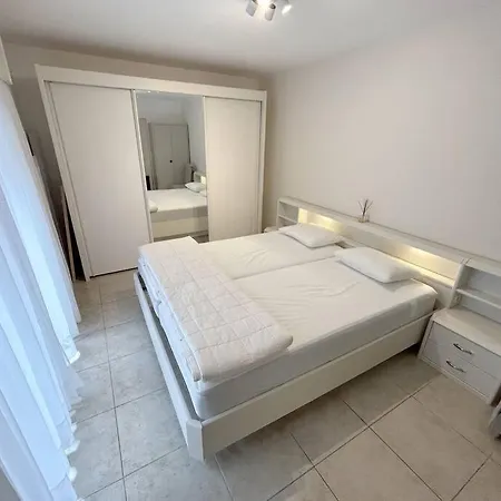 Met 2 Slaapkamers-vaya G002 La Panne